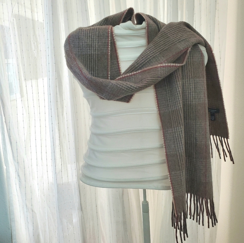 Saks Fifth Avenue Cashmere  Brown Taupe Plaid Scarf Unisex 66" X 12" + 3" Fringe